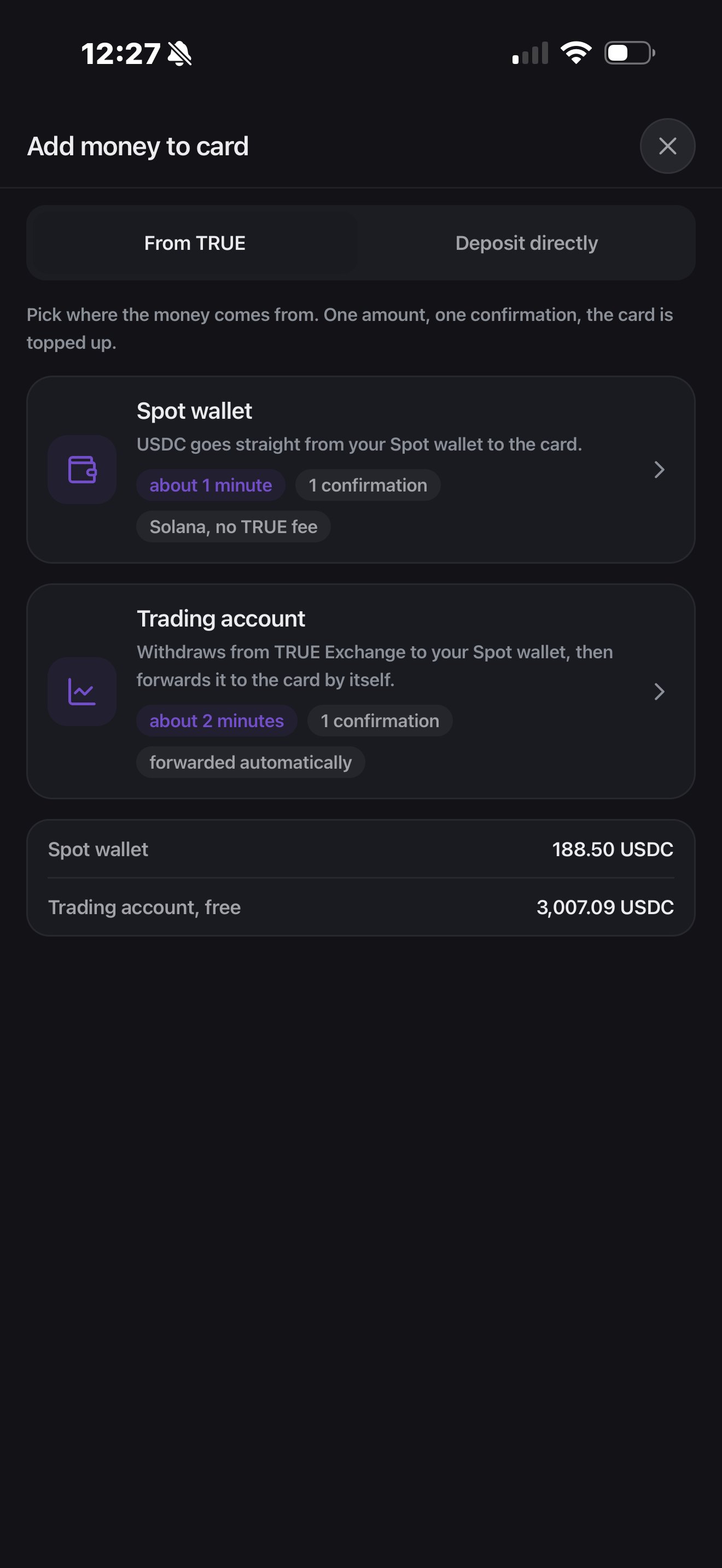 Пополнение карты из TRUE: спот-кошелёк примерно за минуту без комиссии TRUE или торговый счёт примерно за две минуты с автоматической пересылкой, оба баланса на виду.