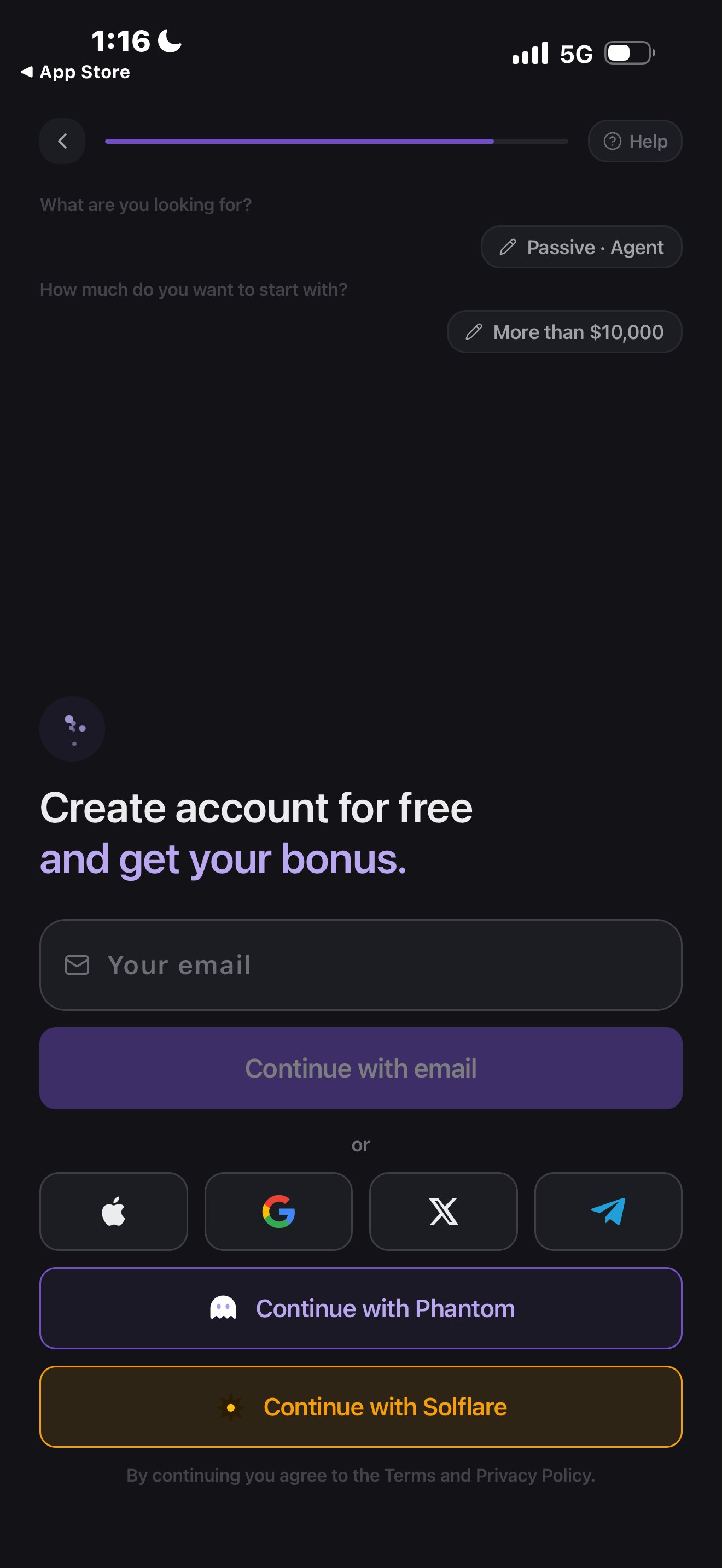 New onboarding on the app: your answers (passive, with an agent, more than $10,000 to start) and account creation with email, Apple, Google, X, Telegram, Phantom or Solflare